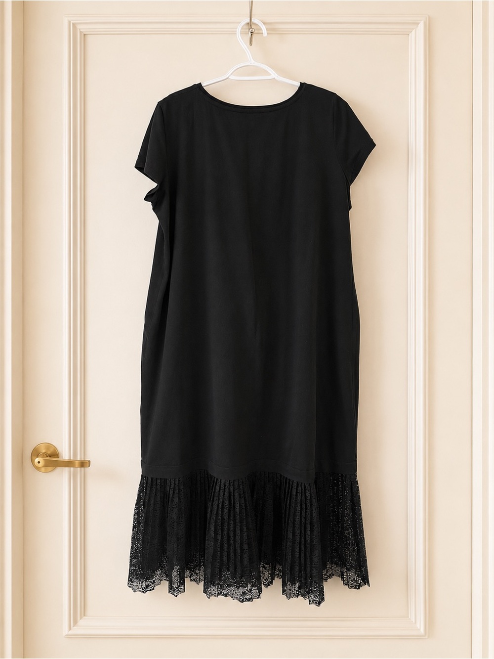 Black Cotton Midi Shift Dress with Lace-Hem